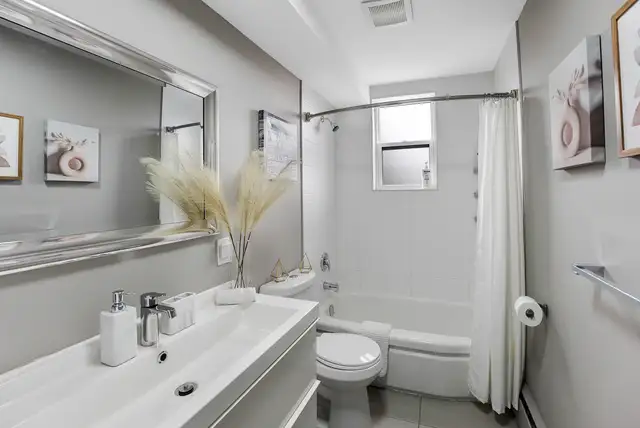 1 Bedroom Lower unit in Niagara Falls! in Long Term Rentals in St. Catharines - Image 4