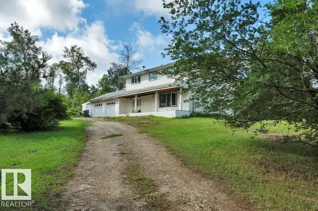 254023 Twp Rd. 460 Rural Wetaskiwin County, Alberta in Houses for Sale in Edmonton - Image 4