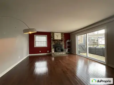 Traduction automatique Maison confortable de style canadien rénovée 4+1 chambres | 2 salles de bain...