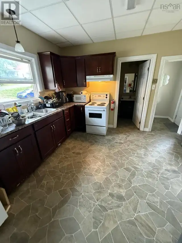 HAWTHORNE STREET, ANTIGONISH, N.S. Antigonish, Nova Scotia in Houses for Sale in New Glasgow - Image 7