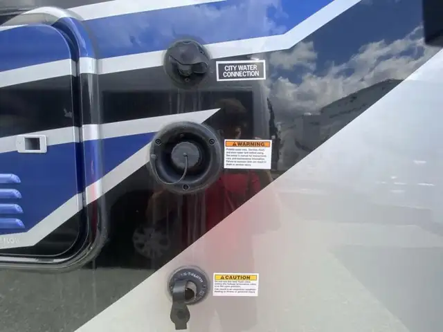 2024 Thor Motor Coach Gemini AWD 23TE in RVs & Motorhomes in Bedford - Image 14