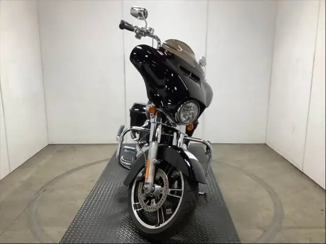 2015 harley-davidson Flxhi Street Glide Motorcycle in Cargo & Utility Trailers in Richmond - Image 3