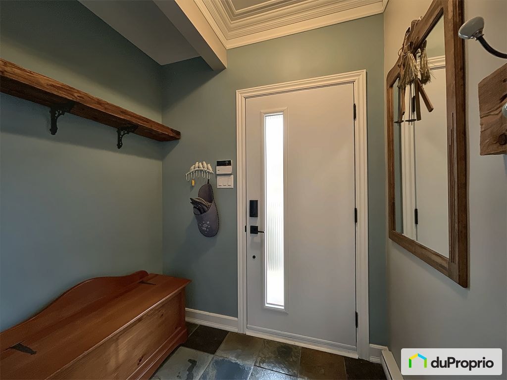 $695,000 - Semi-detached for sale in Sutton — photo 2