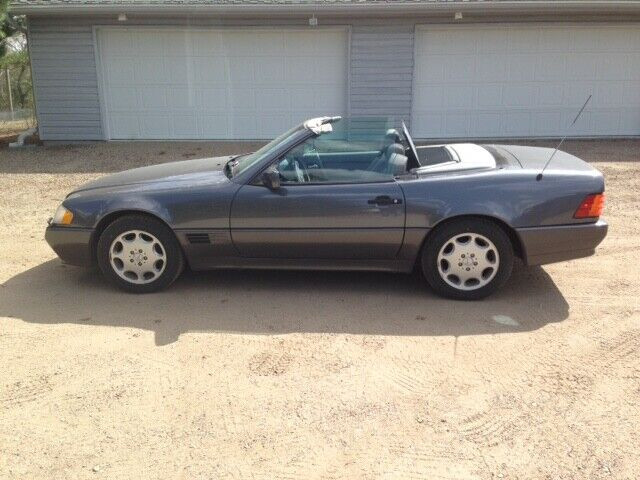 1995 500SL Mercedes Coup/Roadster in Classic Cars in Saskatoon