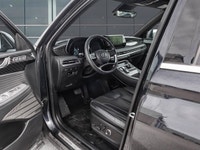*Certified, Leather Seats!* With its impressive features list, awesome SUV capability, and luxury in... (image 6)