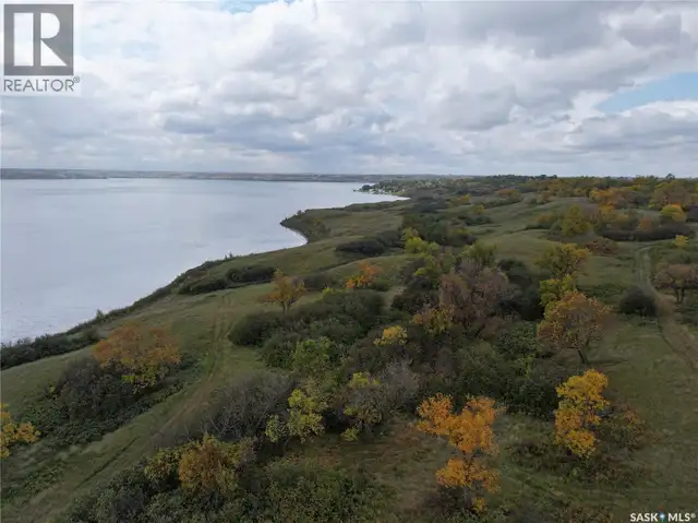 2 KIISWA BAY Mckillop Rm No. 220, Saskatchewan in Land for Sale in Moose Jaw - Image 2