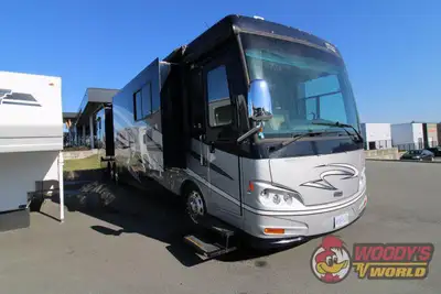 MVSA #40458 Specifications and Features: Model Year: 2013 Make: Newmar Model Line: Ventana Model Tri...