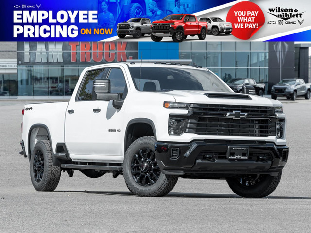 2025 Chevrolet SILVERADO 2500HD Custom- Black Assist Steps | Sno in Cars & Trucks in Markham / York Region