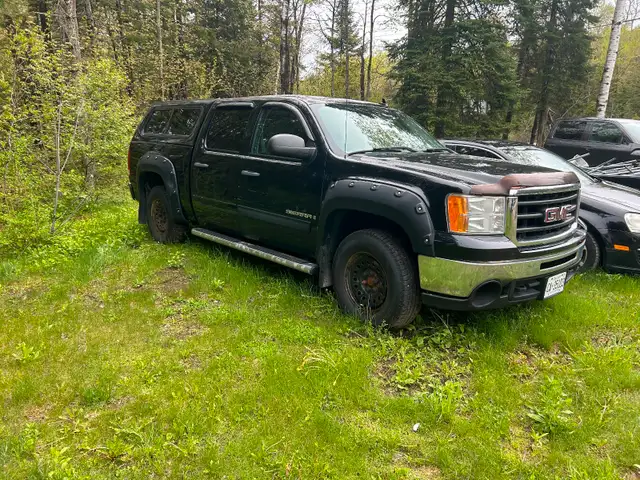 2012 gmc sierra parts truck in Cars & Trucks in Trenton - Image 5