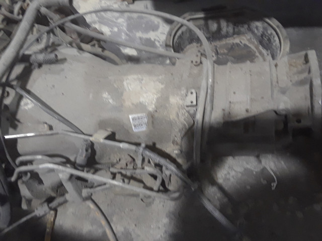 Transfer Case 2005 Dodge 2500 360gas with auto trans in Transmission & Drivetrain in Calgary - Image 2