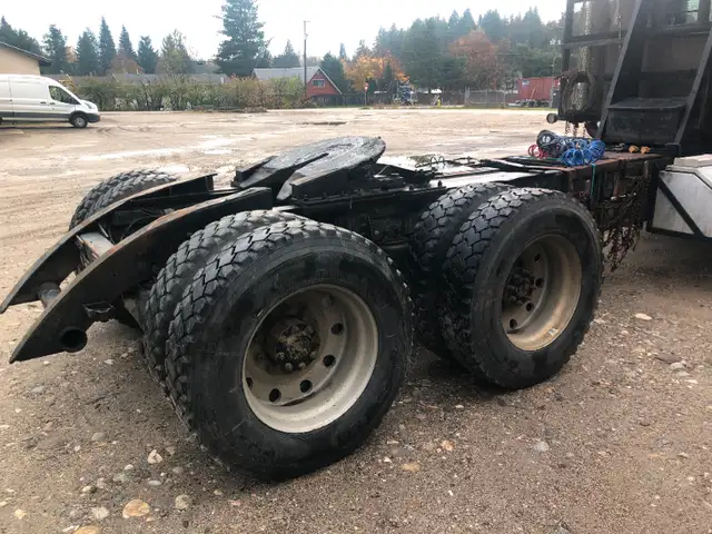 Kenworth T800 in Heavy Trucks in Revelstoke - Image 7
