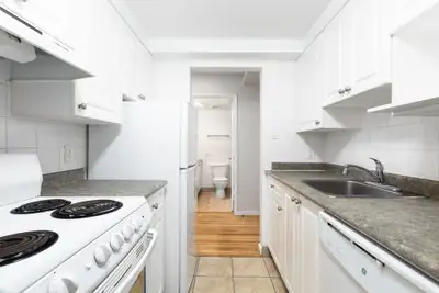 Positioned just off the popular Robson Street in Downtown Vancouver, Casa Bella offers a gym for res...