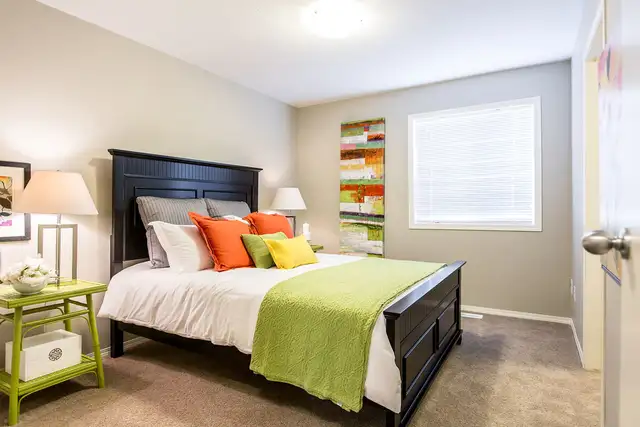 Pet-Friendly Three Bedroom 1.5 Bath with In-suite Laundry for Re in Long Term Rentals in Edmonton - Image 8