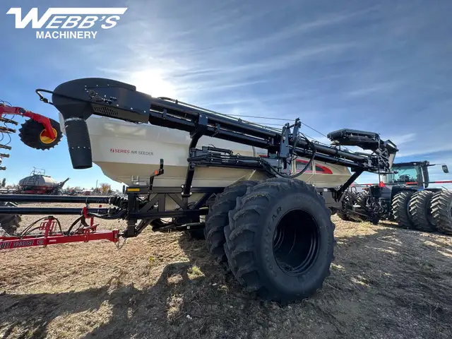 2022 Bourgault 3330-66HF/L9950  Air Seeder & Tank in Farming Equipment in Fort St. John - Image 15