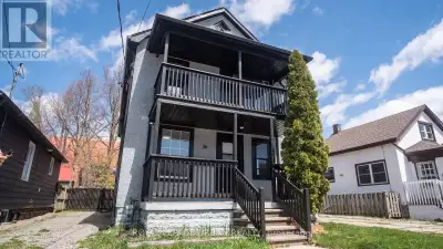 Calling All Investors & First-Time Homebuyers! Turnkey Welland Duplex W/ Finished Basement Apartment...