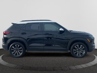 Welcome to Capital GMC! Check out this vehicle's pictures, features, options and specs, and let us k... (image 5)