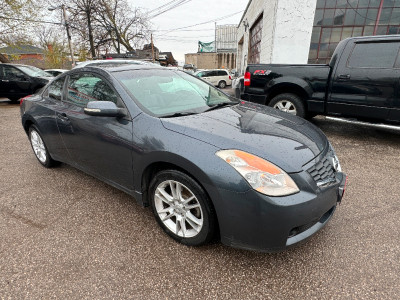 2008 Nissan Altima Coupe SE  83 000 KM!!  CERTIFIED by Nissan! 