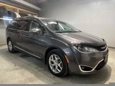 Limited | Leather | Dual Rear Seat Entertainment System | Panoramic Sunroof | Navigation | 360 Camer...