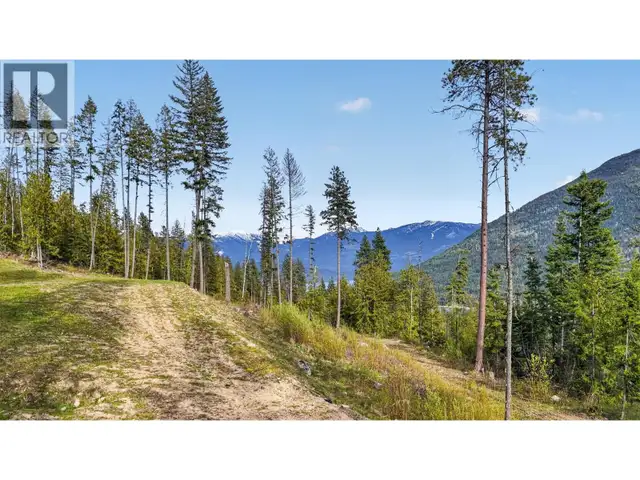 DL 7620 Rogers Road Balfour, British Columbia in Land for Sale in Nelson - Image 5