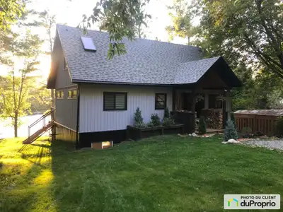 Vivez le rêve au bord de l'eau dans ce chalet clé en main 4 saisons situé à seulement 30 minutes de...