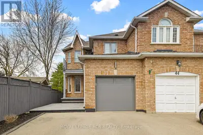 This beautiful four-bedroom, four-bathroom home is perfectly located in Bolton's sought-after South...