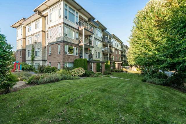 304 46289 YALE ROAD Chilliwack, British Columbia in Condos for Sale in Chilliwack - Image 2