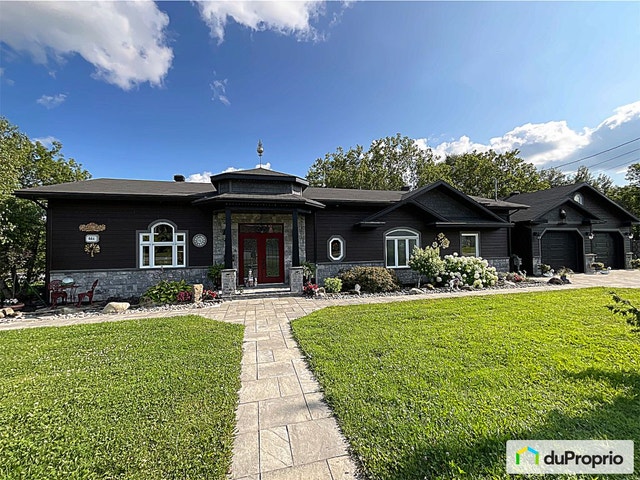 $949,000 - Bungalow for sale in Disraeli — photo 2