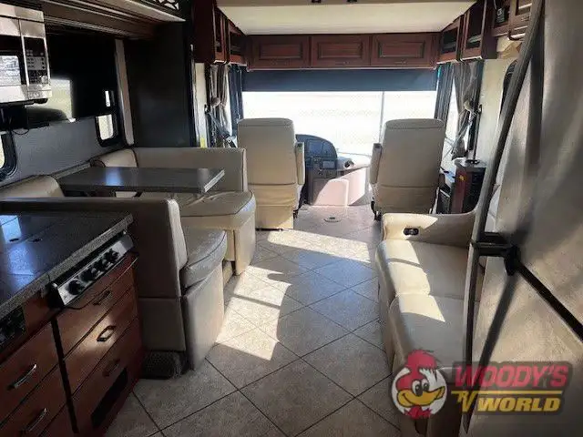 2015 FLEETWOOD EXCURSION 33D in RVs & Motorhomes in Red Deer - Image 16
