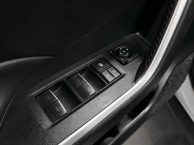 2022 Toyota RAV4 XLE AWD - TOIT OUVRANT - VOLANT CHAUFFANT - MAG in Cars & Trucks in Québec City - Image 14