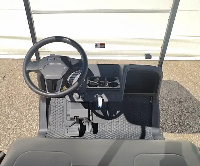 2026 E-Z-GO RXV 2 Valor S EX1-Black golf cart in ATVs in Vernon - Image 18