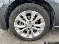 Navigate urban streets with ease and surprising efficiency in this 2021 Chevrolet Spark 1LT Hatchbac... (image 8)