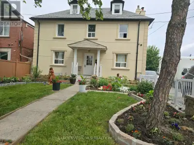 234 PELLATT AVENUE Toronto (Humberlea-Pelmo Park), Ontario