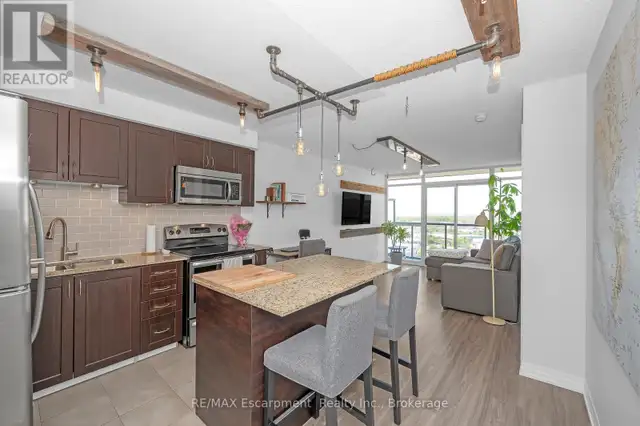 1606 - 1940 IRONSTONE DRIVE Burlington (Uptown), Ontario in Condos for Sale in Oakville / Halton Region - Image 7