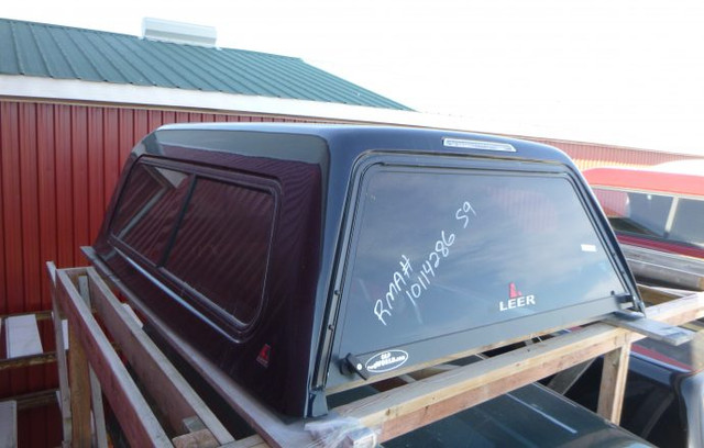 2017-2022 Ford Superduty 6-9' HX Blue Leer 180 Truck Cap in Other Parts & Accessories in Kitchener / Waterloo - Image 2