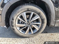 This Hyundai Santa Fe boasts a Regular Unleaded I-4 2.4 L/144 engine powering this Automatic transmi... (image 9)