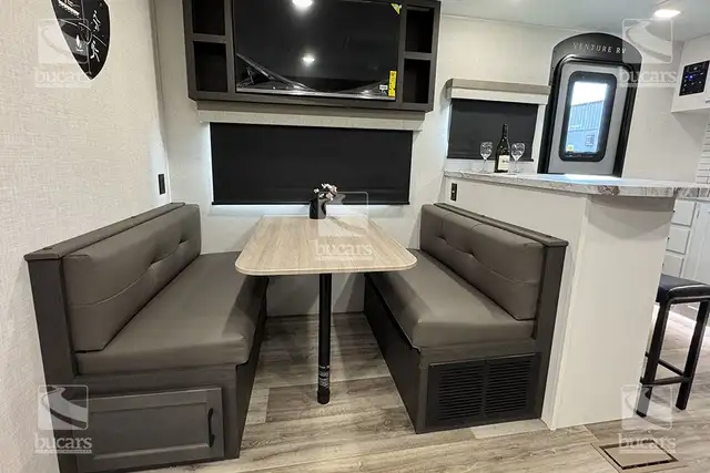 2025 VENTURE RV STRATUS 241VRK in Travel Trailers & Campers in Calgary - Image 13