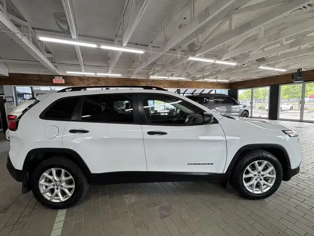 2016 Jeep Cherokee 4WD 4dr Altitude -Ltd Avail- in Cars & Trucks in Longueuil / South Shore - Image 7