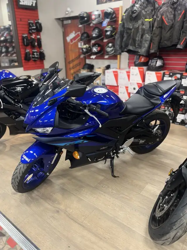 2024 Yamaha YZF-R3 in Street, Cruisers & Choppers in Ottawa - Image 2