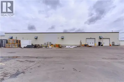 21,878 of industrial space ideally located with easy access to Hwy 403 with GE General Employment zo...