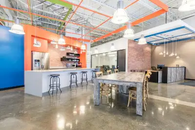 This coworking for rent gives you the choice between a dedicated desk or hot desking, all within a b...