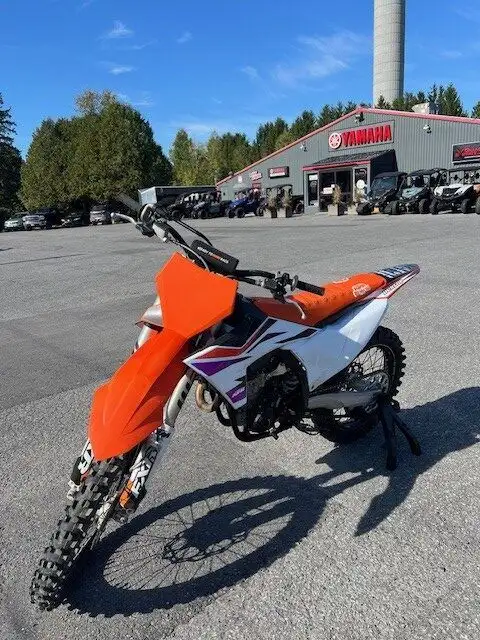2024 KTM 250 SX-F Track-Ready Performance & Low Hours in Dirt Bikes & Motocross in Ottawa - Image 2
