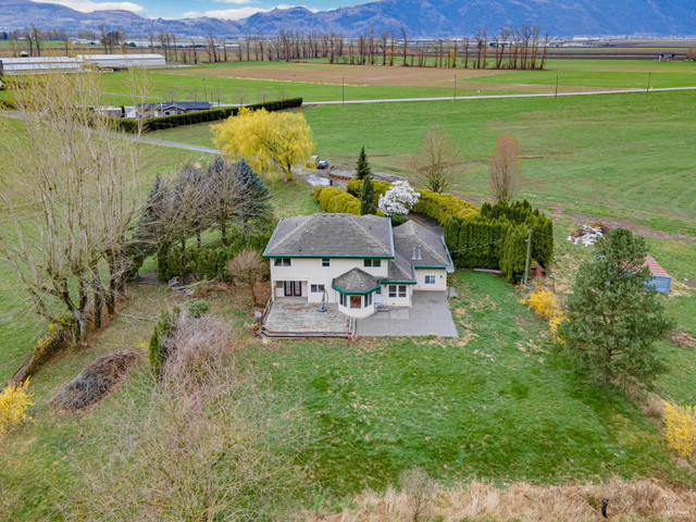 40218 WELLS LINE ROAD Abbotsford, British Columbia in Houses for Sale in Abbotsford - Image 2