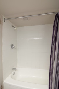 Akelius studio apartment for rent. Located near Du Fort in the Downtown - Guy Concordia neighborhood... (image 4)