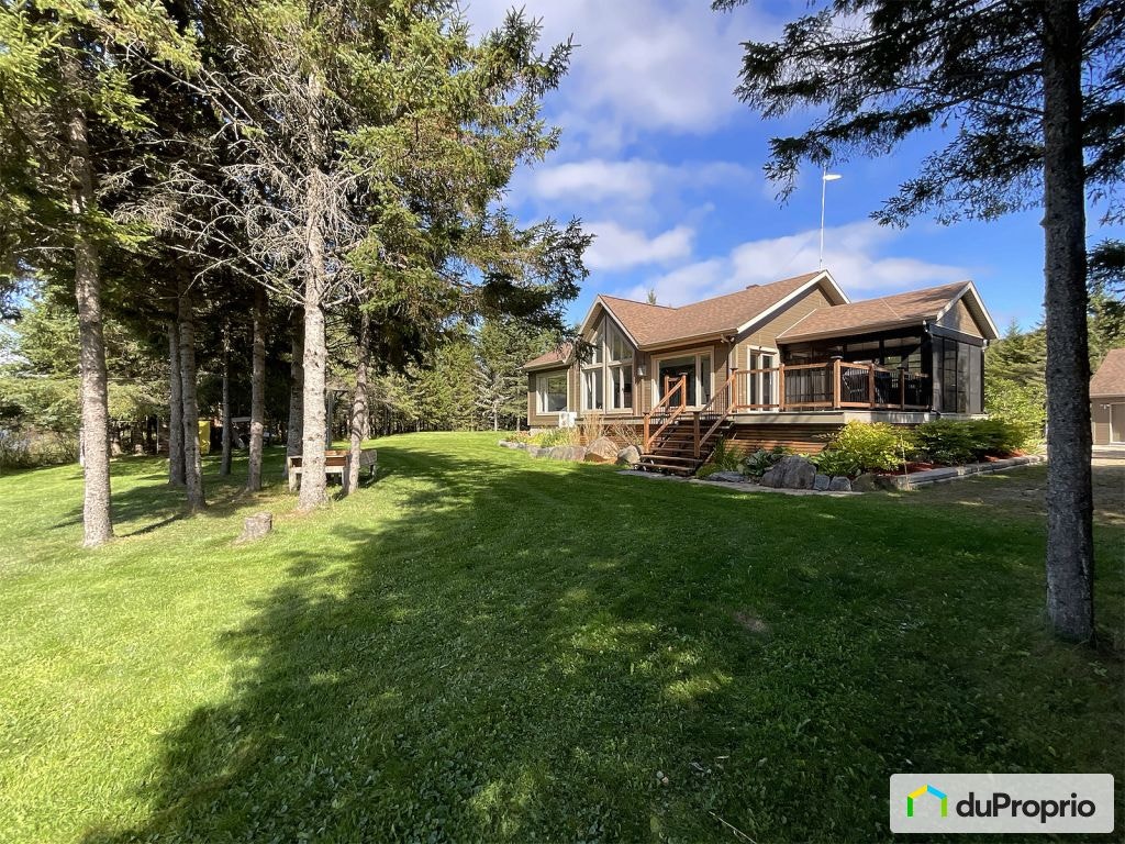 $785,000 - Cottage for sale in Lac-Aux-Sables — photo 2