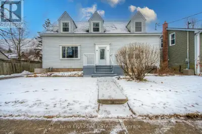 Welcome to 55 Wellington Street in the heart of Dundas! This charming property features six spacious...
