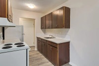 Amenities: Quiet Building • Great Location • Park Views Suite & Building: Bachelor, one-bedroom, two... (image 4)