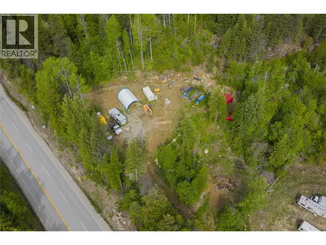 1682 Circle Road Castlegar, British Columbia in Land for Sale in Nelson - Image 3