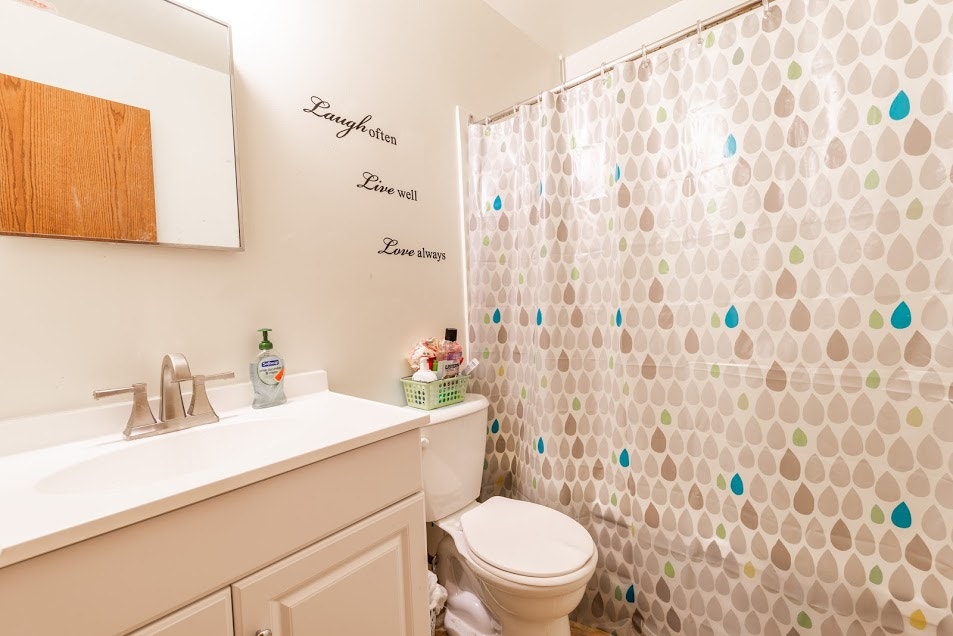 285 Midwinter ave- Elmwood Manor- 1 Bedroom 3