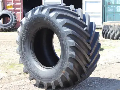 NEW 35.5 x 32 Harvest tire, bias, 20 ply, traction tread, tubeless. -Factory Direct -Sold with warra...