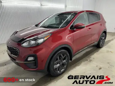 Le Kia Sportage LX est un SUV compact qui allie élégance, confort et performances. Avec son design d...